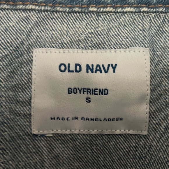 GAP Women’s size small “Boyfriend” denim jean jacket - Picture 3 of 3